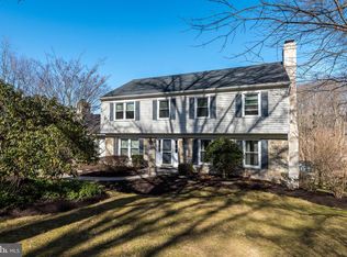 811 Nathan Hale Dr, West Chester, PA 19382
