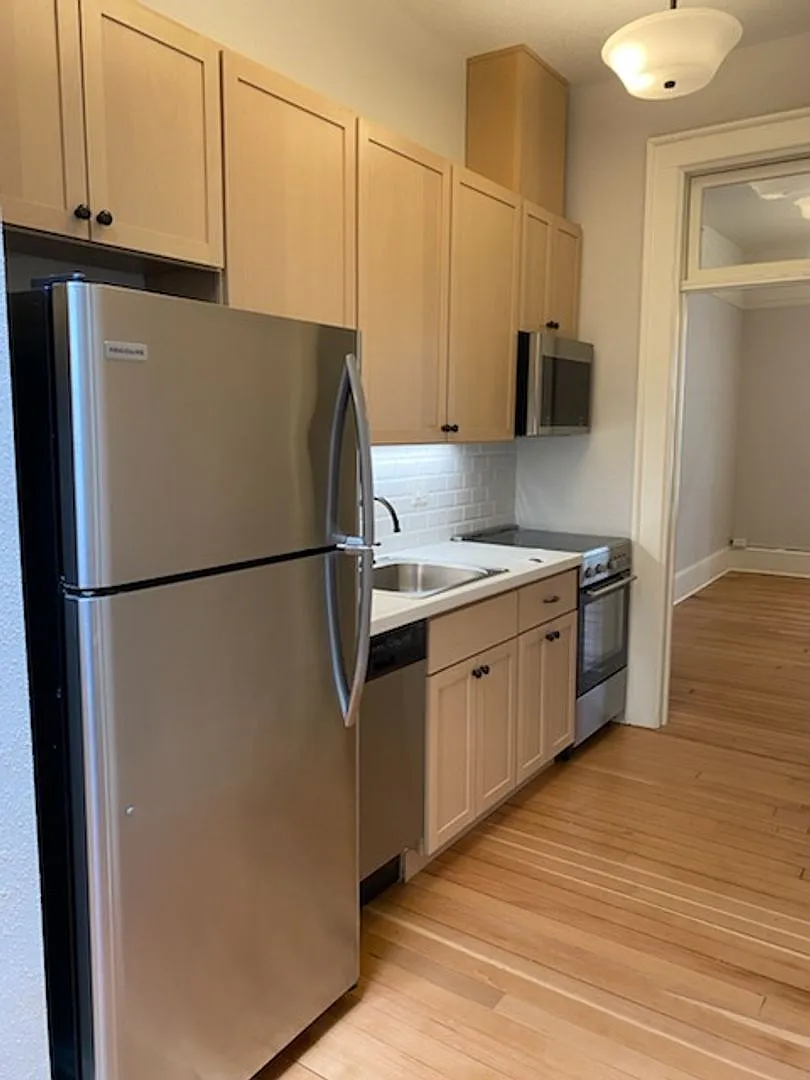 Cute 1bd/1bth in Cottage Grove in Historic downtown! — Photo 3