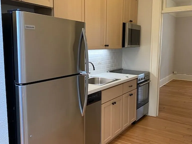 524 E Main St #205 — Photo 3