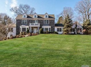 5 Coriegarth Ln, Locust Valley, NY 11560