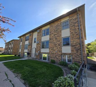 508 Commercial St APT F, La Porte City, IA, 50651