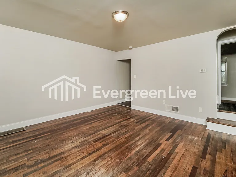1674 Yakona Rd — Photo 2