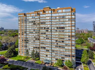 Grande Regency, Burlington, ON L7S 2J9