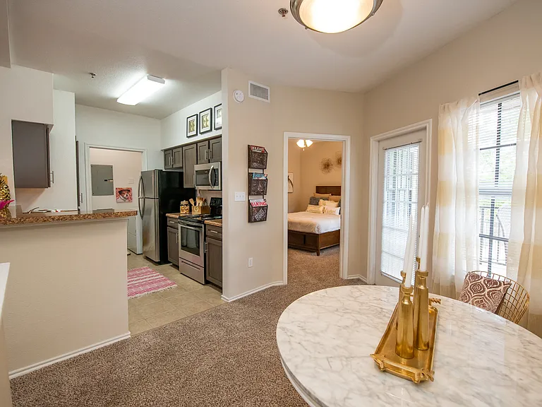 Arbors of Pleasant Valley Apts — Photo 17