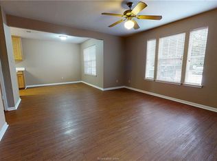 907 Balcones Dr #105, College Station, TX 77845