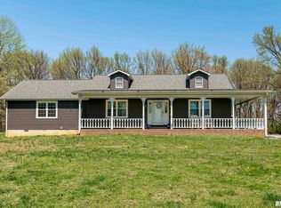 135 Doc Rd, Eldorado, IL 62930