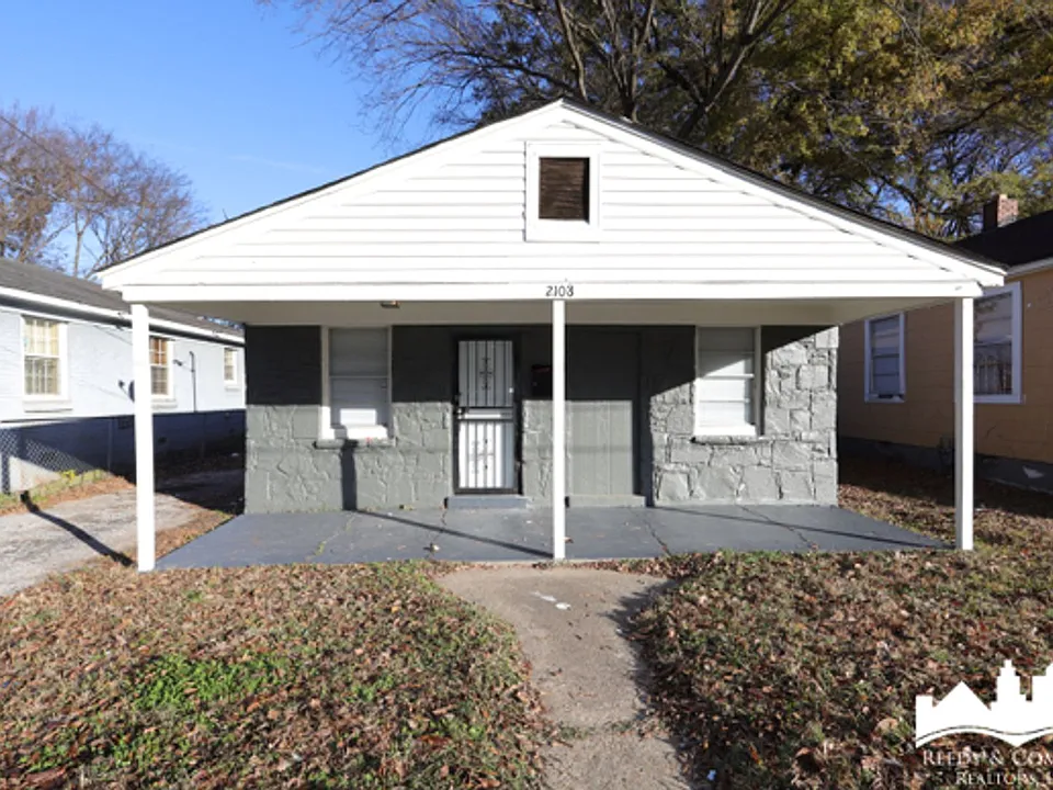 2108 Curry Ave