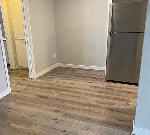 3rd image of 3820 45th St APT 1