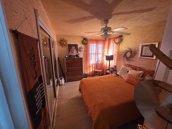 2nd image of 110 Windhorst Ct