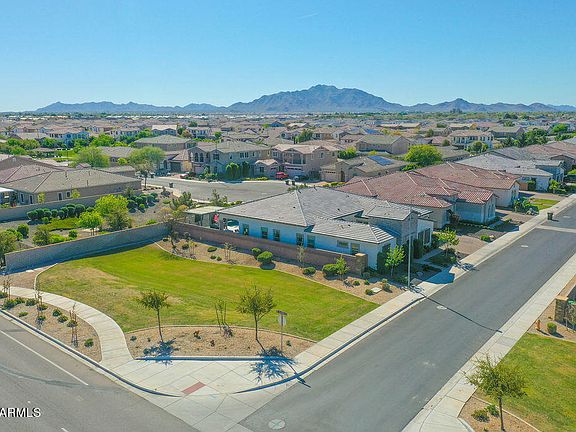 5th image of 4051 S EMERALD Drive