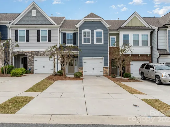 334 Embers Ln, Clover, SC 29710