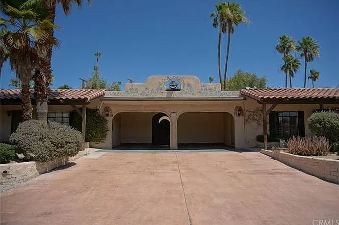 La Casa — Photo 3