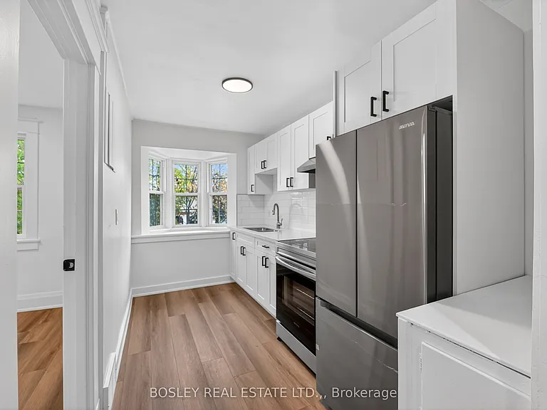4 Queen St #1 — Photo 4