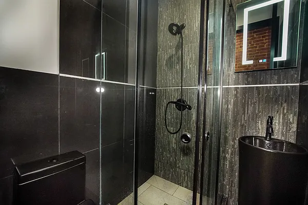 Bathroom, photo 3