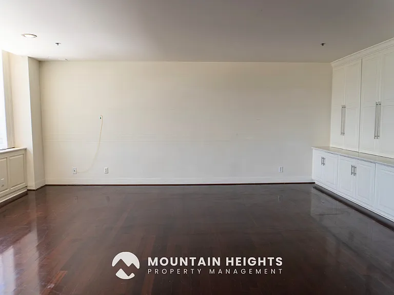 48 W Broadway #1-1708N — Photo 9