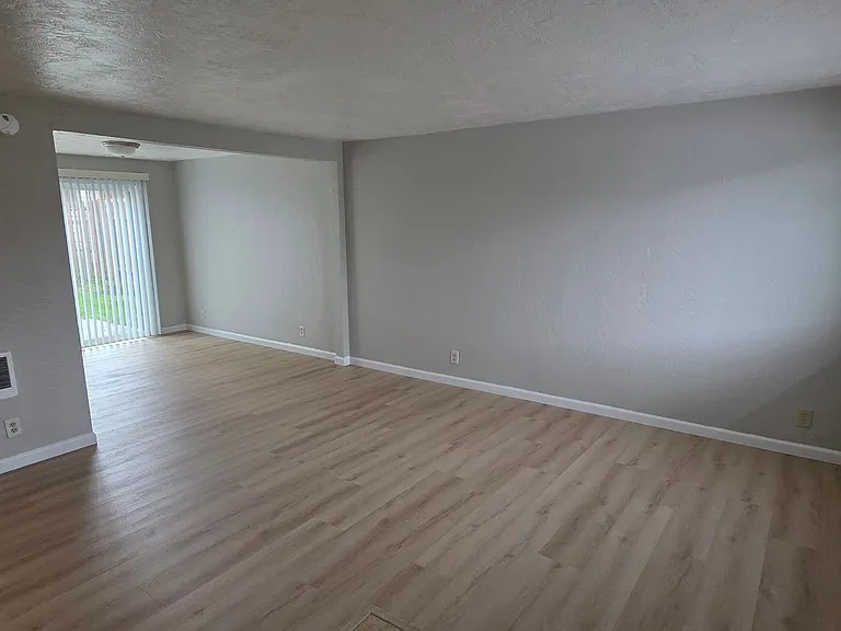 494-D Street — Photo 3