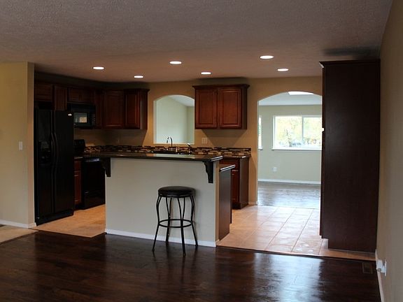 5th image of 3304 E 31st Ave