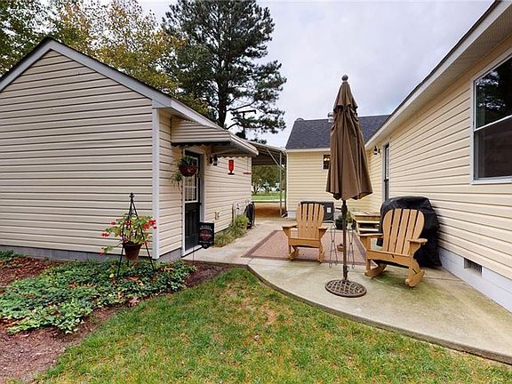 4th image of 124 Banneker Dr
