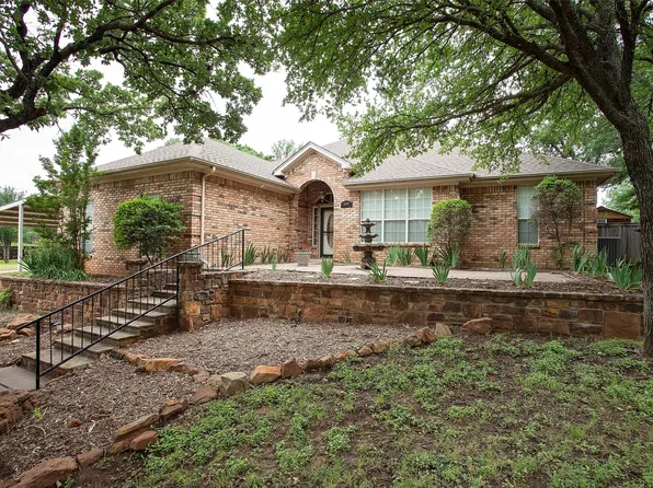 1508 S Rodgers Dr, Graham, TX 76450