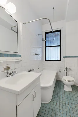 Sold by Cooper & Cooper Real Estate | media 20