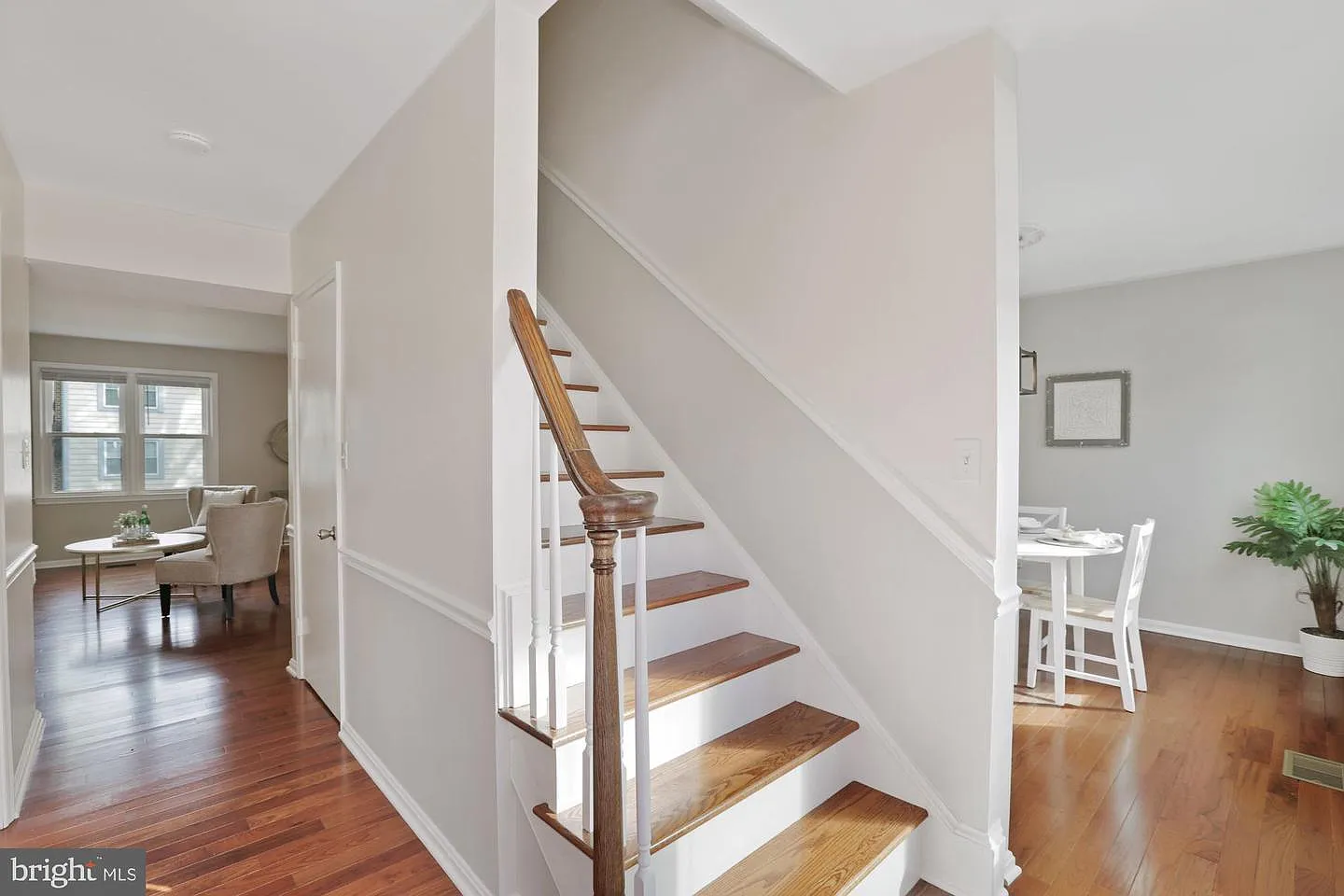 3 bed, 2208 sqft, $2,750 — Photo 4