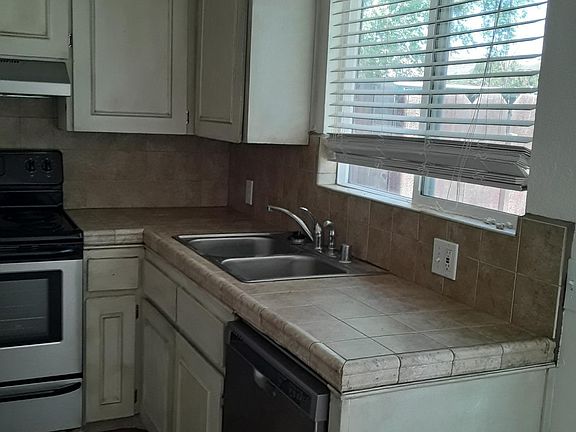 3rd image of 1615 Brown St #1
