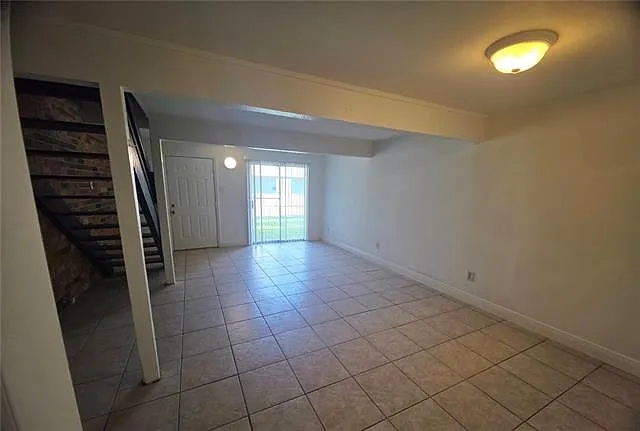 3315 Kabel Dr — Photo 4