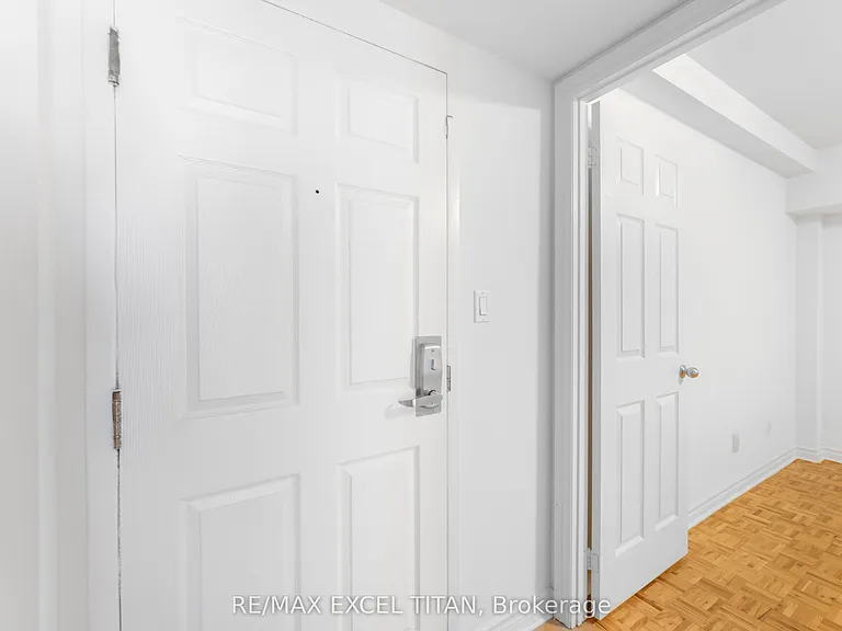 1407 Dupont St #509 — Photo 7
