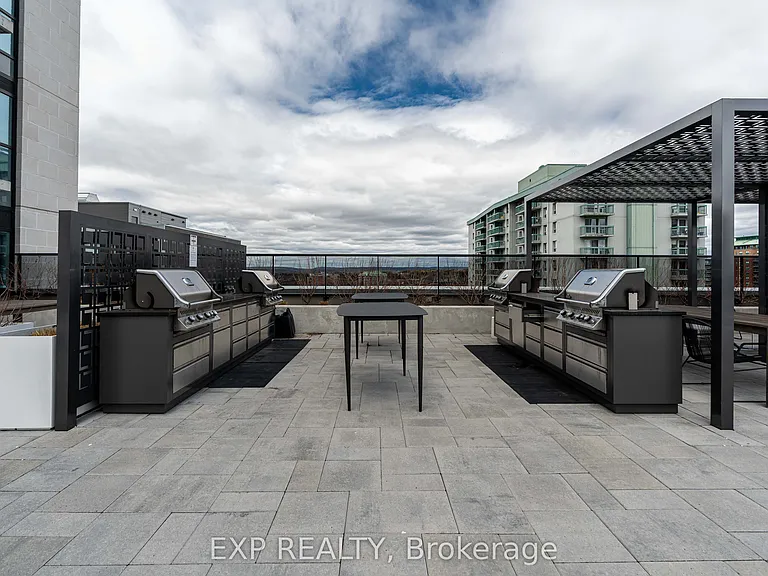 560 Rideau St #407 — Photo 29