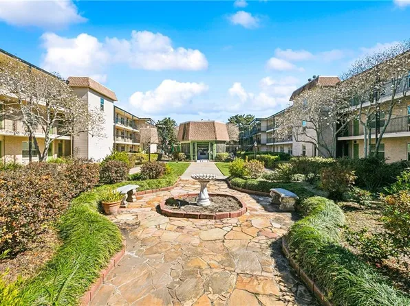 2700 Whitney Pl APT 830, Metairie, LA 70002