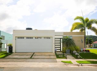 1 Los Pnes, Dorado, PR 00646