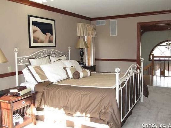 5th image of 15 Kingsfield Dr