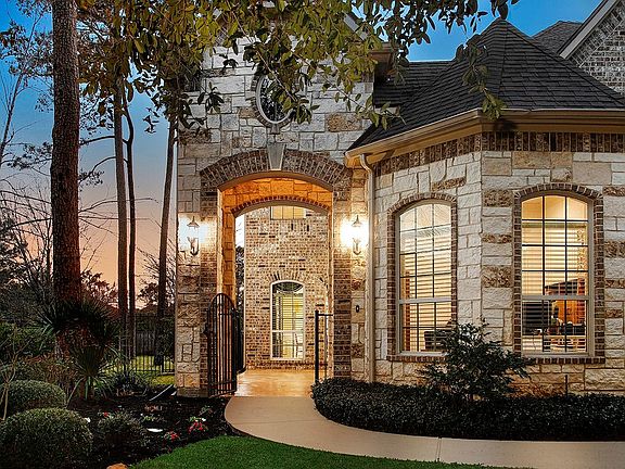 3rd image of 62 N Beech Springs Cir