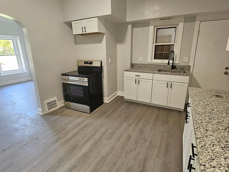 14201 Westropp Ave — Photo 17