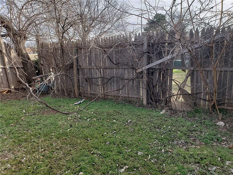 2nd image of 1620 McGregor Dr