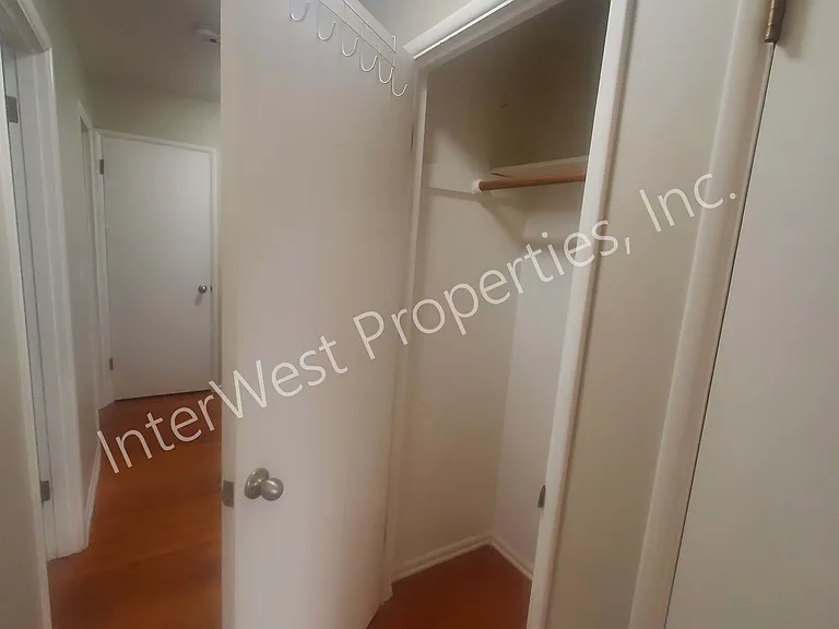 10 E Avenue A #A — Photo 8