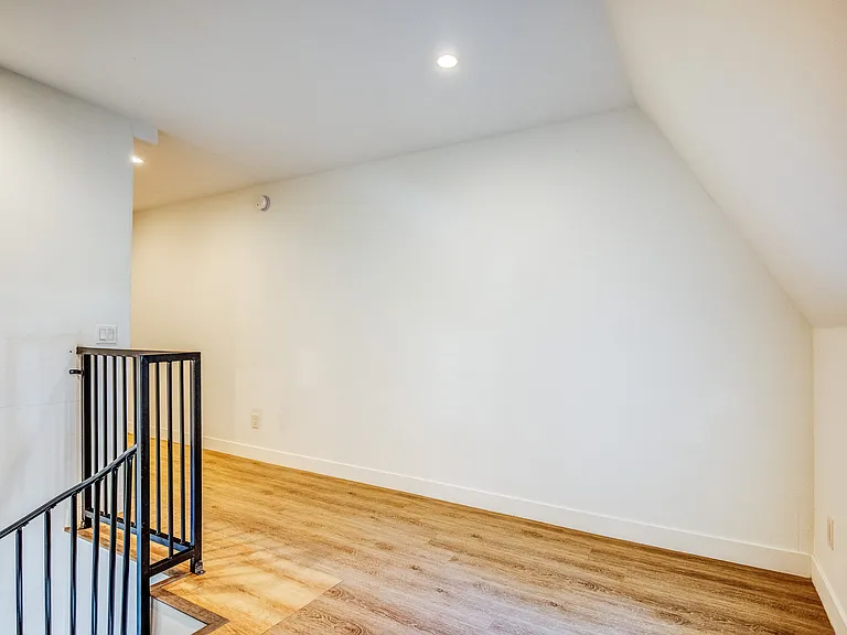 537 N Orange Dr #537 — Photo 6