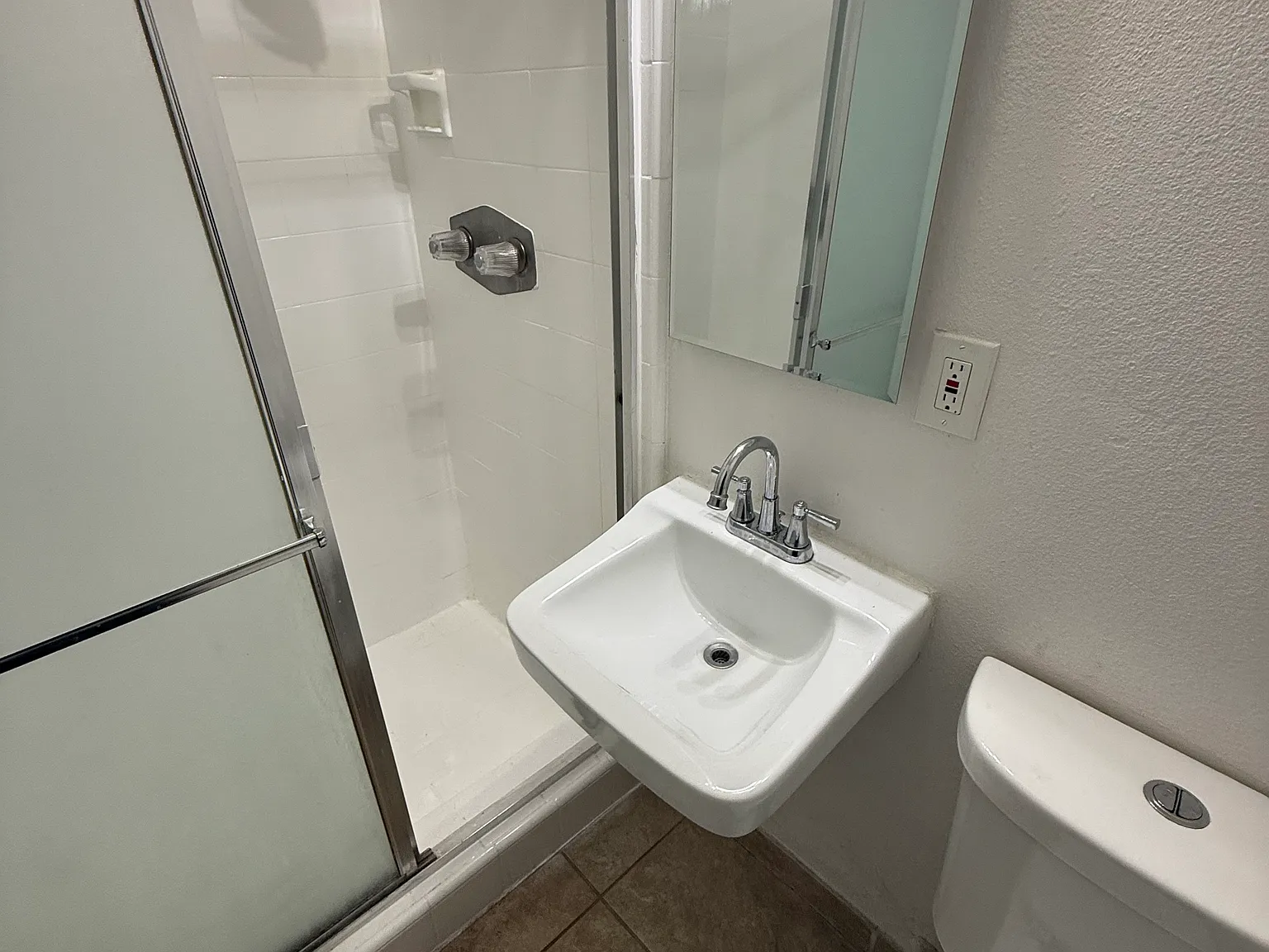 158-E2 — Photo 4