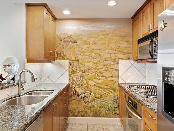 3rd image of 21 Dallas Rd #628