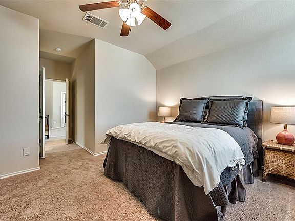 5th image of 9821 Beaver Dam Ln #3