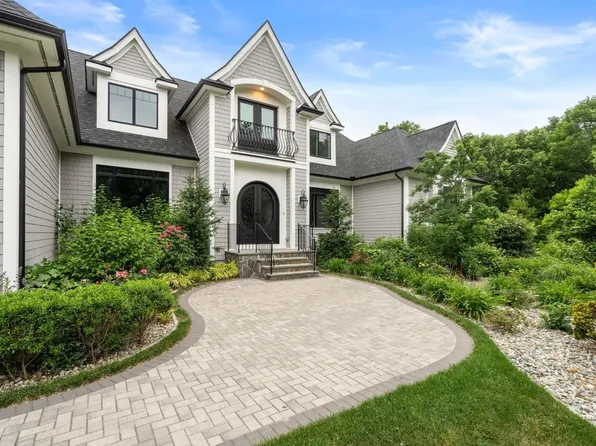 18 Keeney Pond Rd, Norfolk, MA 02056