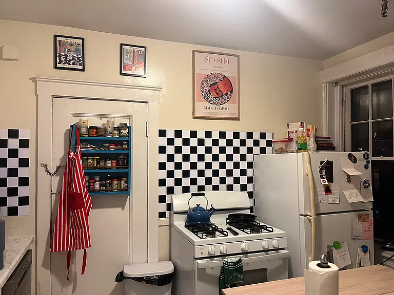 72 Strathmore Rd #11B — Photo 7