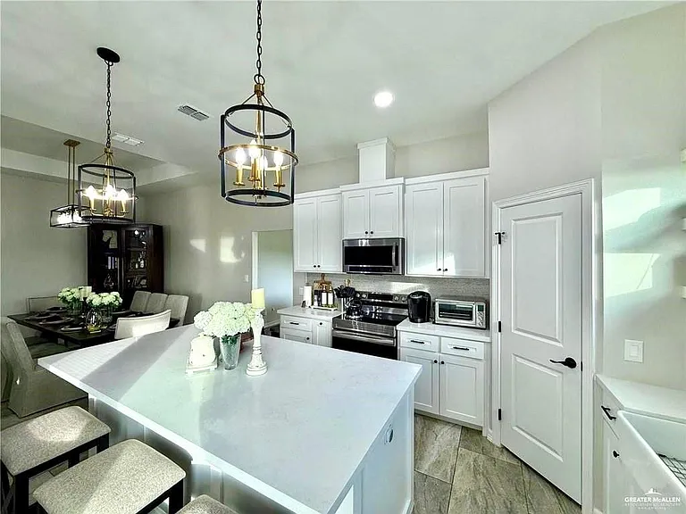2501 S Cartier Dr — Photo 7