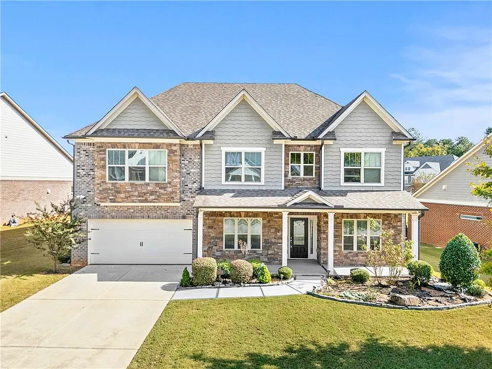 4911 Woodland Pass Cir