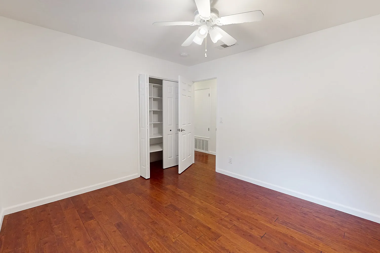 3 bed, 1761 sqft, $2,500 — Photo 4