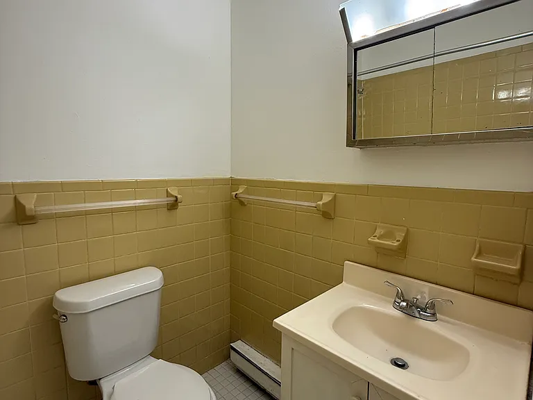 2111 Florence Ave #A — Photo 6
