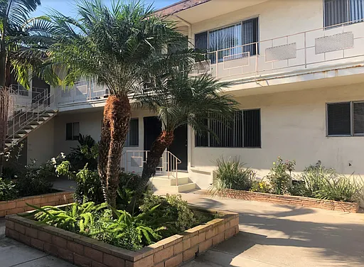 1817 Corinth Ave #8 — Photo 1