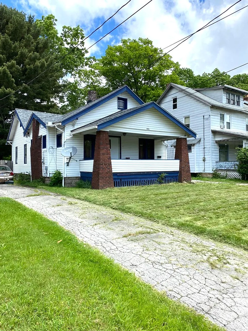 476 W Ravenwood Ave photo 1