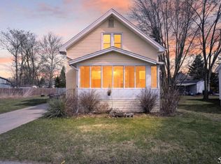321 Cherry St, Blissfield, MI