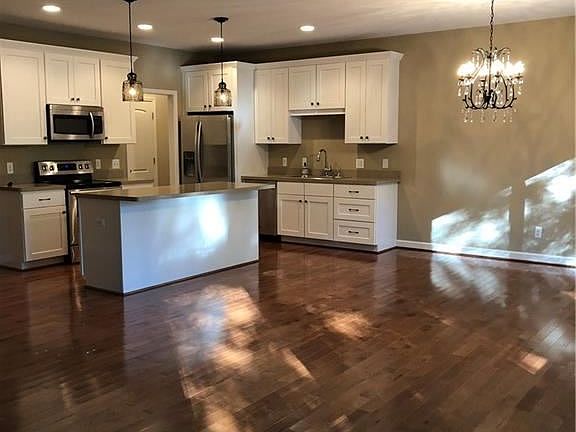 2nd image of 125 Cottage Ln